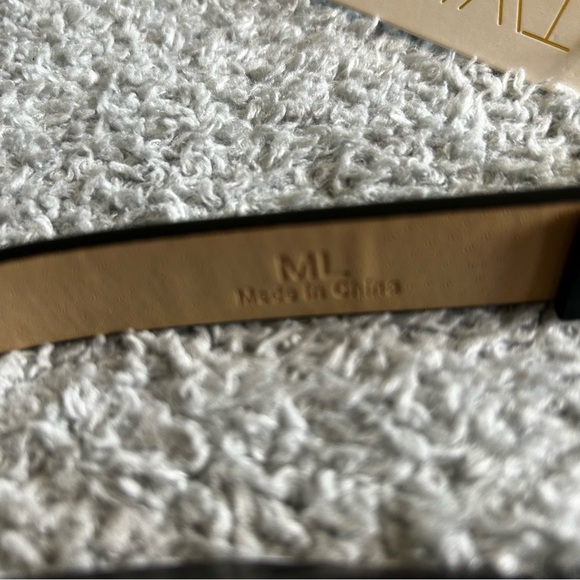 S-Twelve Black Leather Belt Sleek Minimalist Design - Picture 2 of 3